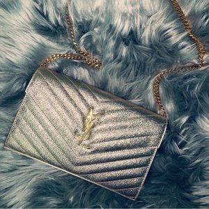 Yves Saint Laurent YSL Classic Chain
Wallet Gold